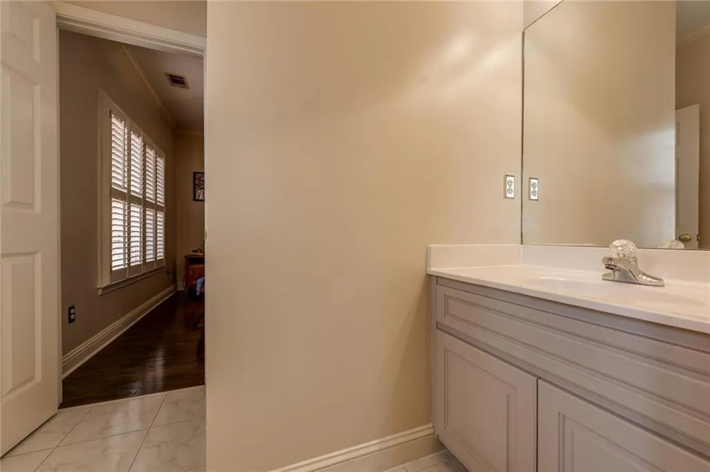 925 Roberts Landing Cove, Sandy Springs, Georgia 30350, 4 Bedrooms Bedrooms, ,3 BathroomsBathrooms,Residential,Sold,925 Roberts Landing Cove,5945402