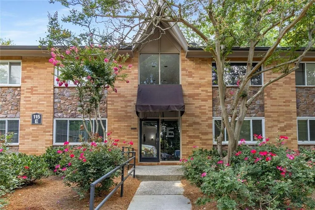 115 Biscayne Drive Nw Unit E3, Atlanta, Georgia 30309, 3 Bedrooms Bedrooms, 0 ,2 BathroomsBathrooms,Residential,For Sale,115 Biscayne Drive Nw Unit E3,7722417