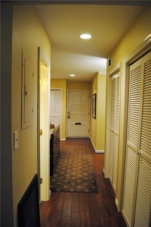 17 Ivy Ridge Ne, Atlanta, Georgia 30342, 2 Bedrooms Bedrooms, ,2 BathroomsBathrooms,Residential,Sold,17 Ivy Ridge Ne,5777196