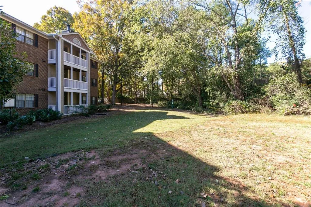 406 Barrington Hills Drive, Sandy Springs, Georgia 30350, 2 Bedrooms Bedrooms, ,2 BathroomsBathrooms,Residential,Sold,406 Barrington Hills Drive,6645327