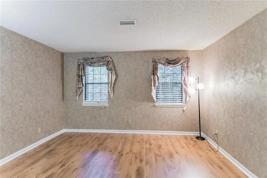 406 Barrington Hills Drive, Sandy Springs, Georgia 30350, 2 Bedrooms Bedrooms, ,2 BathroomsBathrooms,Residential,Sold,406 Barrington Hills Drive,6645327