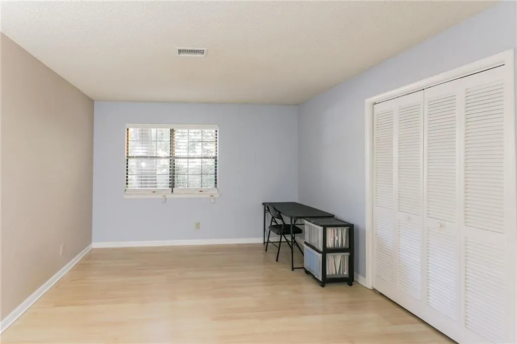 406 Barrington Hills Drive, Sandy Springs, Georgia 30350, 2 Bedrooms Bedrooms, ,2 BathroomsBathrooms,Residential,Sold,406 Barrington Hills Drive,6645327