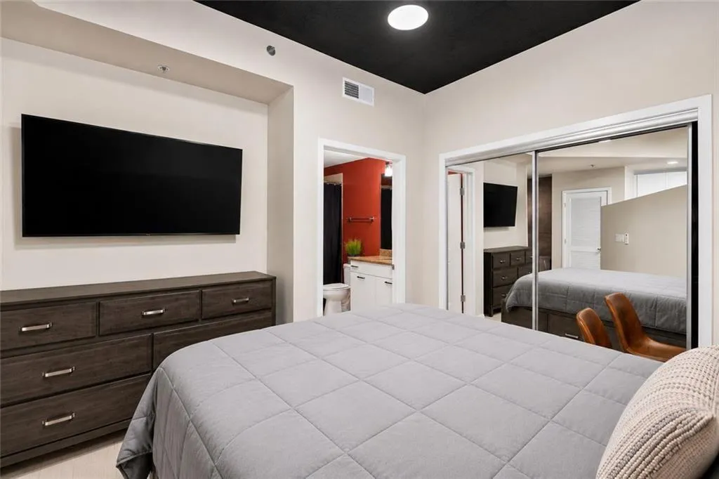 3324 Peachtree Road Ne Unit 1616, Atlanta, Georgia 30326, 1 Bedroom Bedrooms, 0 ,1 BathroomBathrooms,Residential,For Sale,3324 Peachtree Road Ne Unit 1616,7812391