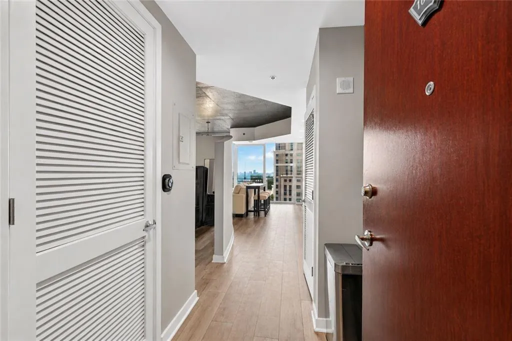 3324 Peachtree Road Ne Unit 1616, Atlanta, Georgia 30326, 1 Bedroom Bedrooms, 0 ,1 BathroomBathrooms,Residential,For Sale,3324 Peachtree Road Ne Unit 1616,7812391