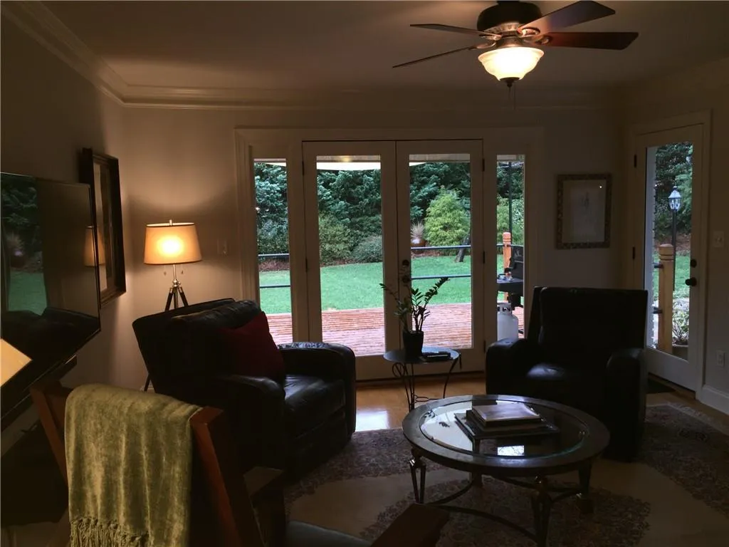 5926 Greenbrier Road, Sandy Springs, Georgia 30328, 4 Bedrooms Bedrooms, ,3 BathroomsBathrooms,Residential,Sold,5926 Greenbrier Road,6660185