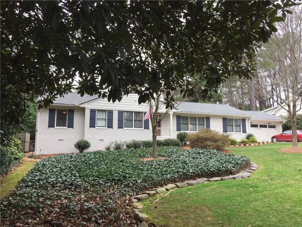 5926 Greenbrier Road, Sandy Springs, Georgia 30328, 4 Bedrooms Bedrooms, ,3 BathroomsBathrooms,Residential,Sold,5926 Greenbrier Road,6660185