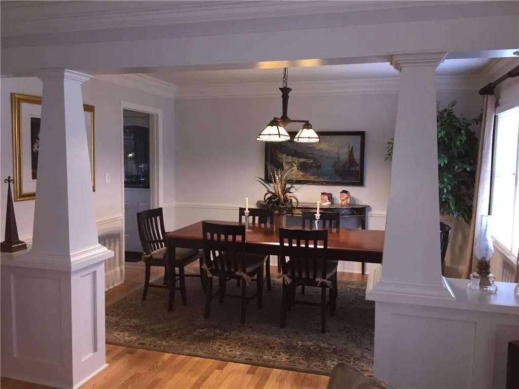 5926 Greenbrier Road, Sandy Springs, Georgia 30328, 4 Bedrooms Bedrooms, ,3 BathroomsBathrooms,Residential,Sold,5926 Greenbrier Road,6660185