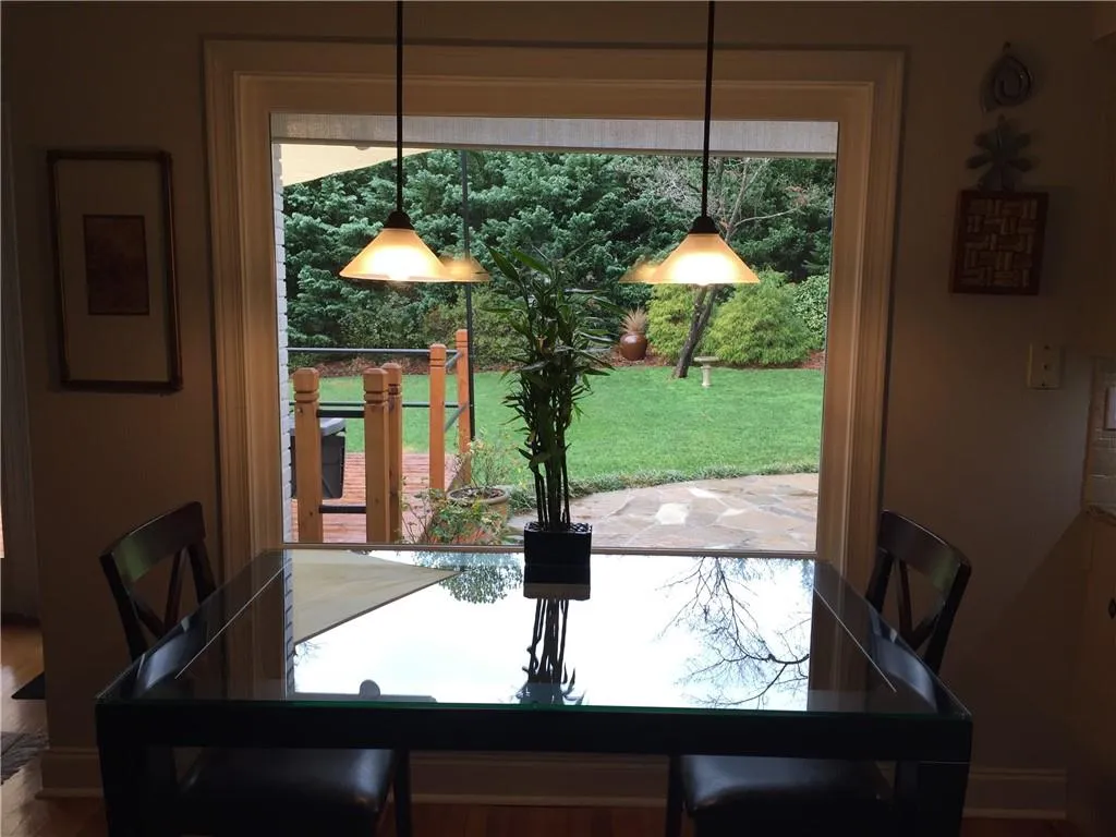 5926 Greenbrier Road, Sandy Springs, Georgia 30328, 4 Bedrooms Bedrooms, ,3 BathroomsBathrooms,Residential,Sold,5926 Greenbrier Road,6660185
