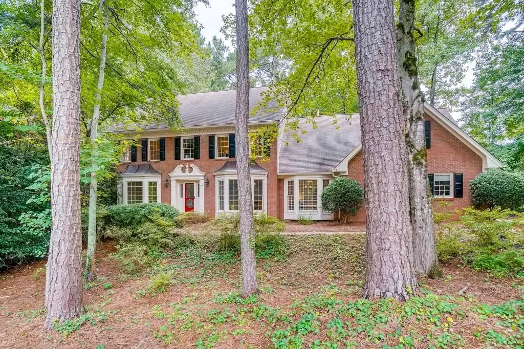 580 Spindlewick Drive, Sandy Springs, Georgia 30350, 5 Bedrooms Bedrooms, ,4 BathroomsBathrooms,Residential,Sold,580 Spindlewick Drive,6933976