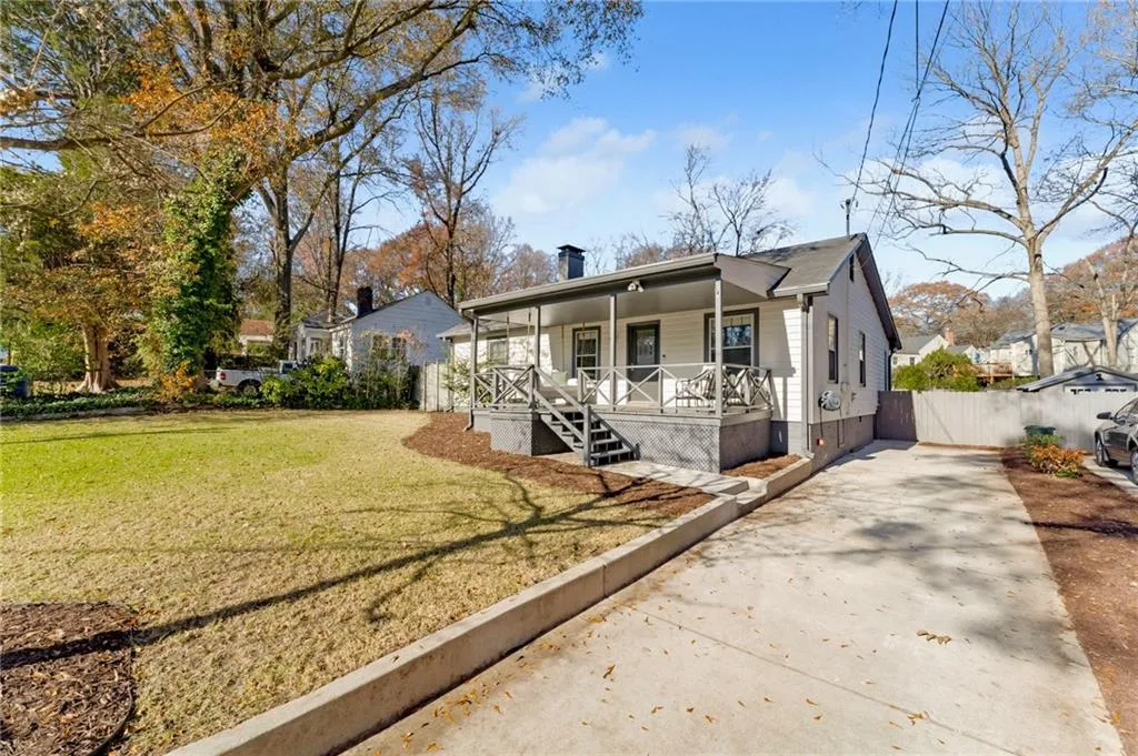 777 Forrest Street Nw, Atlanta, Georgia 30318, 3 Bedrooms Bedrooms, ,2 BathroomsBathrooms,Residential,For Sale,777 Forrest Street Nw,7644006