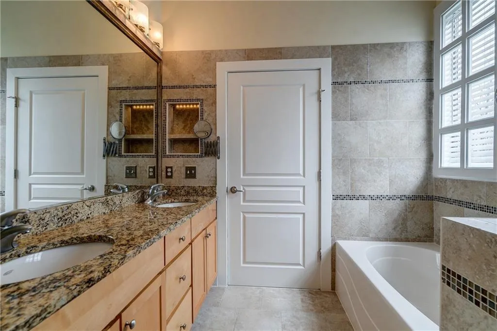 799 Hammond Drive Unit 119, Sandy Springs, Georgia 30328, 2 Bedrooms Bedrooms, ,2 BathroomsBathrooms,Residential,Sold,799 Hammond Drive Unit 119,6520921
