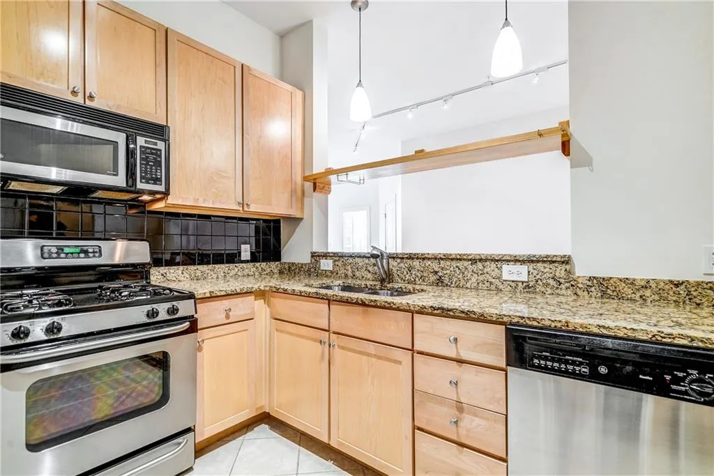 799 Hammond Drive Unit 119, Sandy Springs, Georgia 30328, 2 Bedrooms Bedrooms, ,2 BathroomsBathrooms,Residential,Sold,799 Hammond Drive Unit 119,6520921