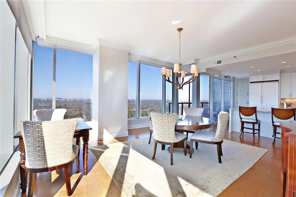 3630 Peachtree Road Ne Unit 3007, Atlanta, Georgia 30326, 3 Bedrooms Bedrooms, ,3 BathroomsBathrooms,Residential,Sold,3630 Peachtree Road Ne Unit 3007,5800851