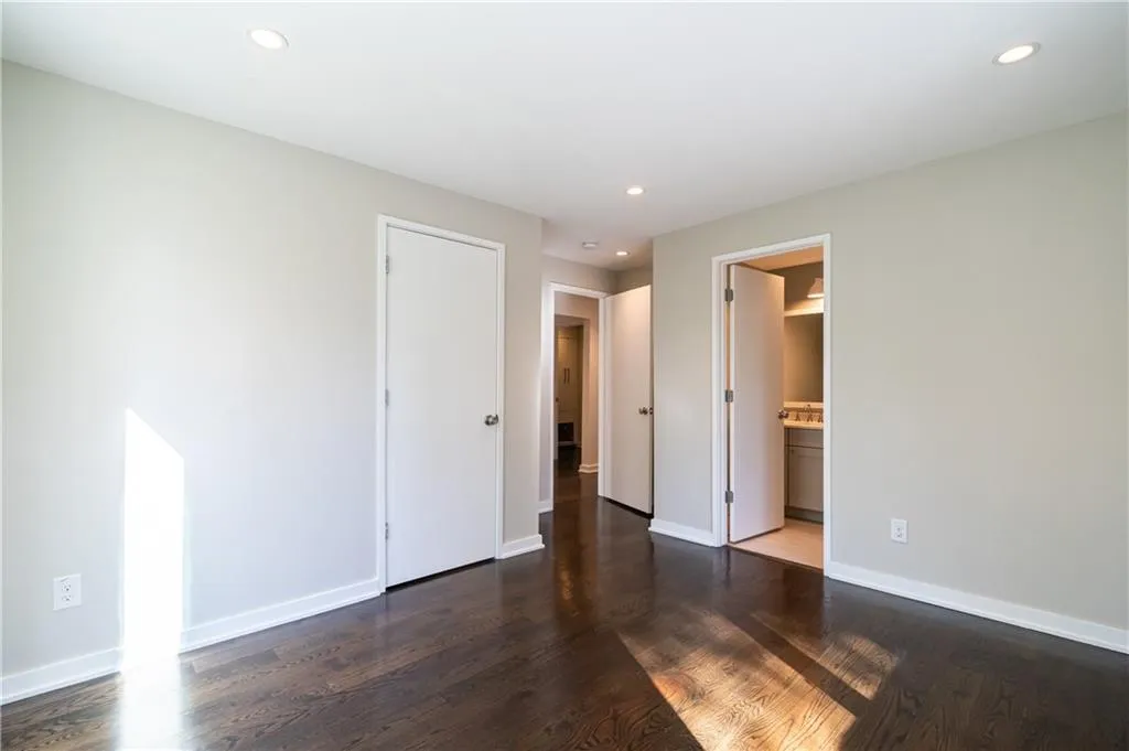 472 Carolwood Lane, Atlanta, Georgia 30342, 3 Bedrooms Bedrooms, ,3 BathroomsBathrooms,Residential,Sold,472 Carolwood Lane,6827449