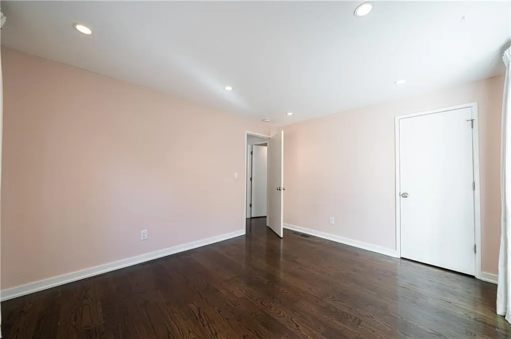 472 Carolwood Lane, Atlanta, Georgia 30342, 3 Bedrooms Bedrooms, ,3 BathroomsBathrooms,Residential,Sold,472 Carolwood Lane,6827449