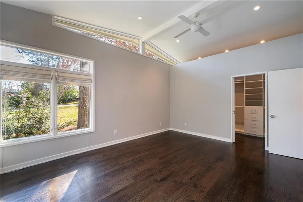 472 Carolwood Lane, Atlanta, Georgia 30342, 3 Bedrooms Bedrooms, ,3 BathroomsBathrooms,Residential,Sold,472 Carolwood Lane,6827449