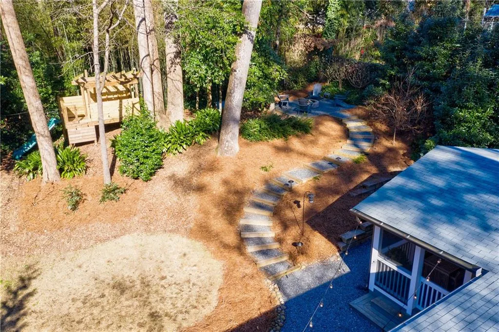 472 Carolwood Lane, Atlanta, Georgia 30342, 3 Bedrooms Bedrooms, ,3 BathroomsBathrooms,Residential,Sold,472 Carolwood Lane,6827449