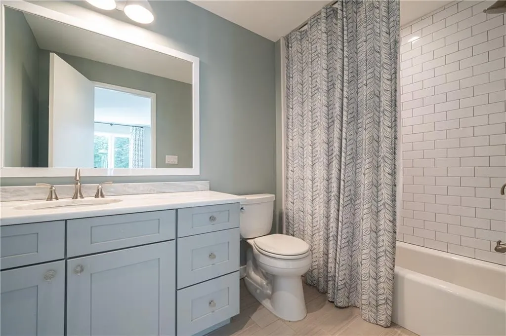 472 Carolwood Lane, Atlanta, Georgia 30342, 3 Bedrooms Bedrooms, ,3 BathroomsBathrooms,Residential,Sold,472 Carolwood Lane,6827449