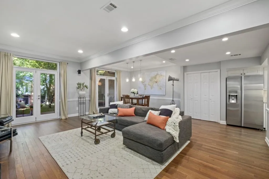 61 Willow Glen Ne, Atlanta, Georgia 30342, 3 Bedrooms Bedrooms, ,2 BathroomsBathrooms,Residential,Sold,61 Willow Glen Ne,6766560