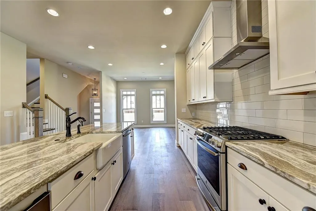 4318 Parkside Place, Atlanta, Georgia 30342, 3 Bedrooms Bedrooms, ,3 BathroomsBathrooms,Residential,Sold,4318 Parkside Place,6011749