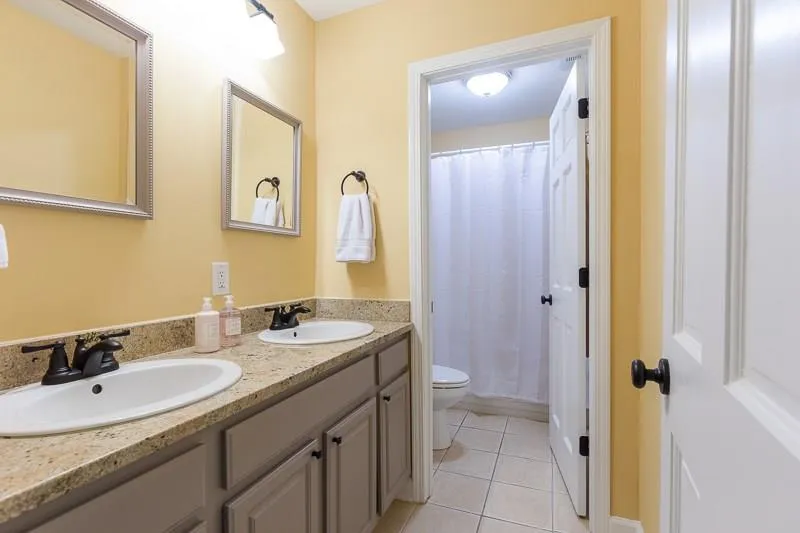 1155 Windsor Parkway, Atlanta, Georgia 30319, 5 Bedrooms Bedrooms, ,3 BathroomsBathrooms,Residential,Sold,1155 Windsor Parkway,6104663