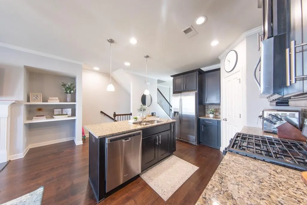 7548 Highlands Point, Atlanta, Georgia 30328, 3 Bedrooms Bedrooms, ,3 BathroomsBathrooms,Residential,Sold,7548 Highlands Point,6856680