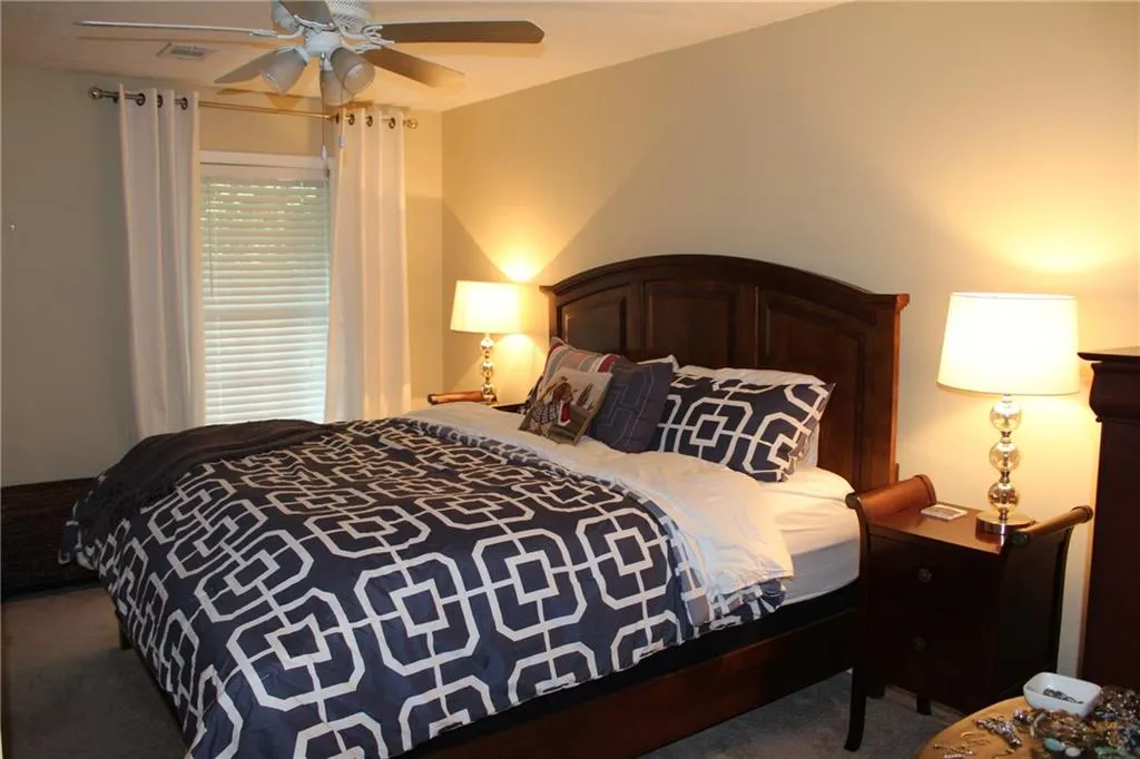 1403 Vicksburg Place, Sandy Springs, Georgia 30350, 2 Bedrooms Bedrooms, ,2 BathroomsBathrooms,Residential,Sold,1403 Vicksburg Place,5693394