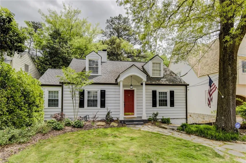 2885 Elliott Circle Ne, Atlanta, Georgia 30305, 4 Bedrooms Bedrooms, ,3 BathroomsBathrooms,Residential,Sold,2885 Elliott Circle Ne,6006128