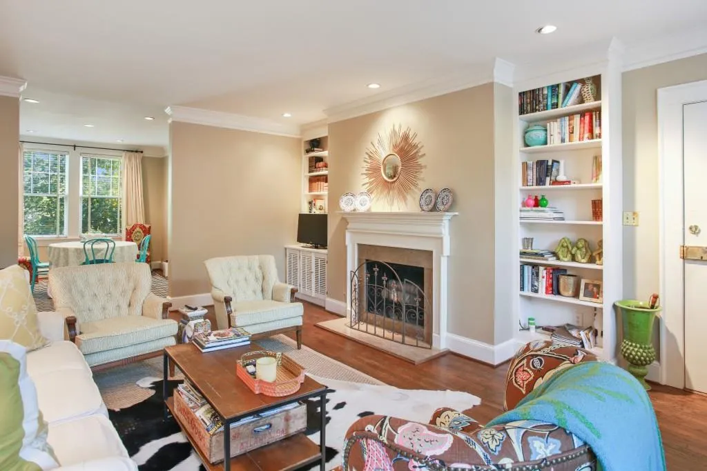 2260 Peachtree Road Unit D6, Atlanta, Georgia 30309, 2 Bedrooms Bedrooms, ,1 BathroomBathrooms,Residential,Sold,2260 Peachtree Road Unit D6,5784704