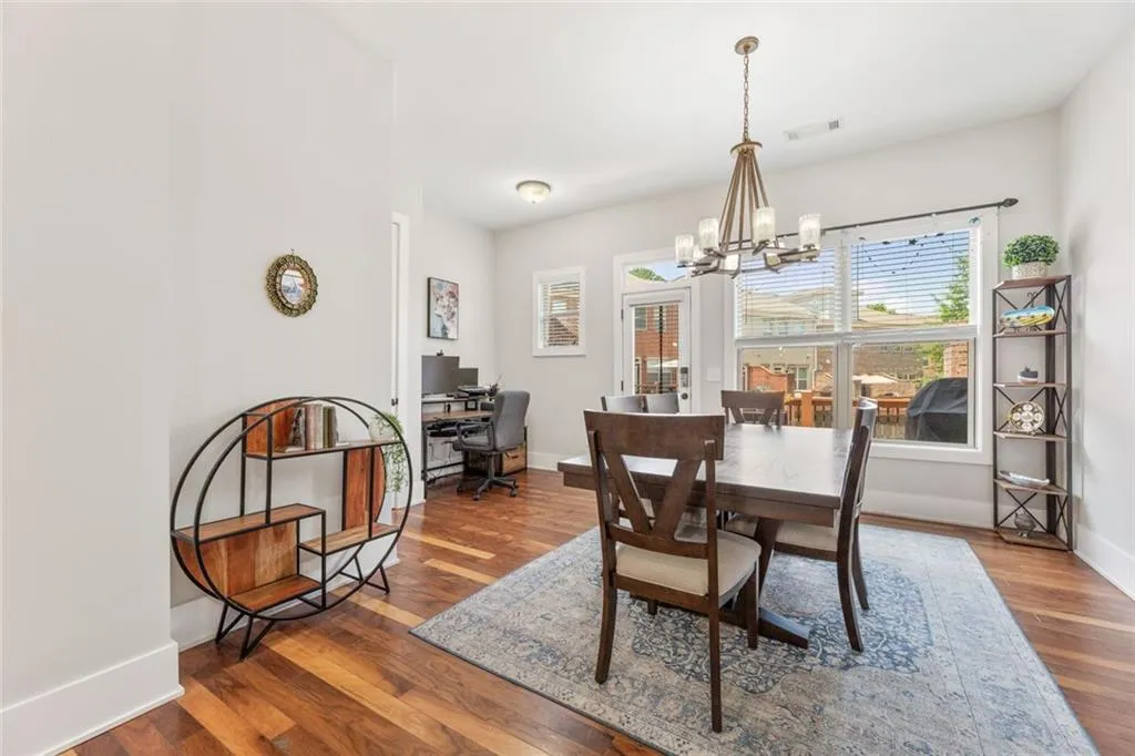 305 Alderwood Lane, Sandy Springs, Georgia 30328, 3 Bedrooms Bedrooms, ,3 BathroomsBathrooms,Residential,Sold,305 Alderwood Lane,7616408