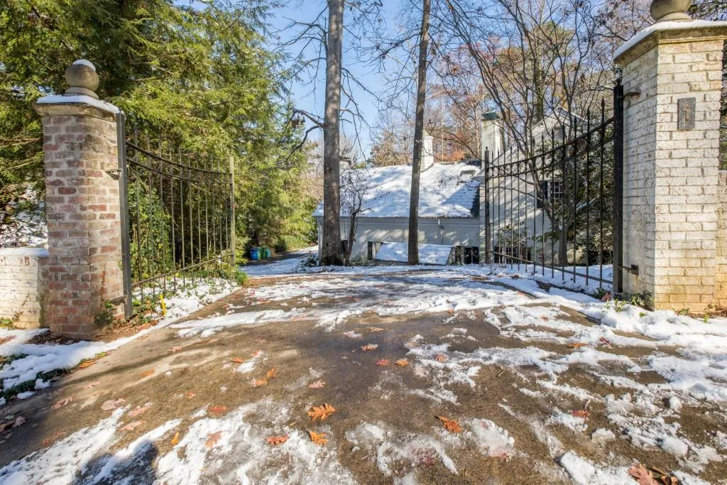 1 Habersham Way Nw, Atlanta, Georgia 30305, 4 Bedrooms Bedrooms, ,5 BathroomsBathrooms,Residential,Sold,1 Habersham Way Nw,5937504