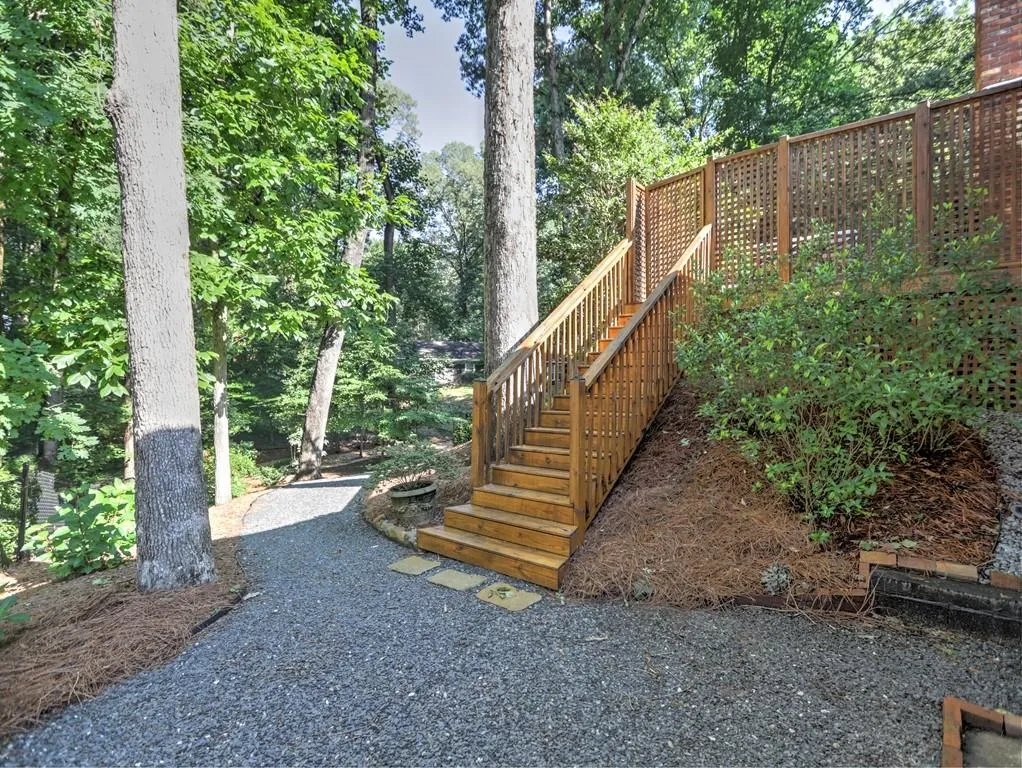 7070 Duncourtney Drive, Sandy Springs, Georgia 30328, 5 Bedrooms Bedrooms, ,3 BathroomsBathrooms,Residential,Sold,7070 Duncourtney Drive,7242153