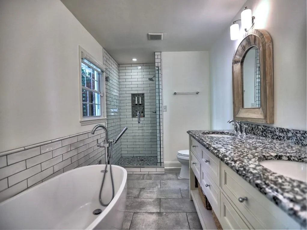 7070 Duncourtney Drive, Sandy Springs, Georgia 30328, 5 Bedrooms Bedrooms, ,3 BathroomsBathrooms,Residential,Sold,7070 Duncourtney Drive,7242153
