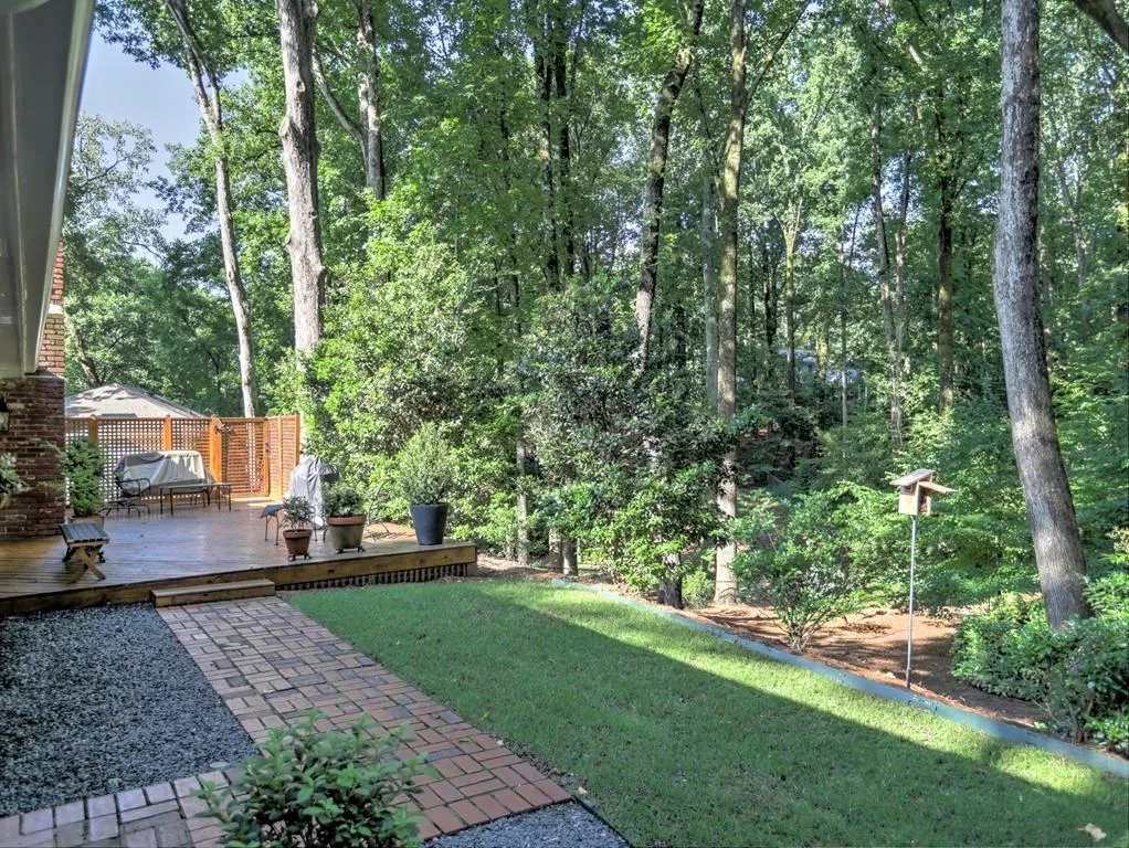7070 Duncourtney Drive, Sandy Springs, Georgia 30328, 5 Bedrooms Bedrooms, ,3 BathroomsBathrooms,Residential,Sold,7070 Duncourtney Drive,7242153