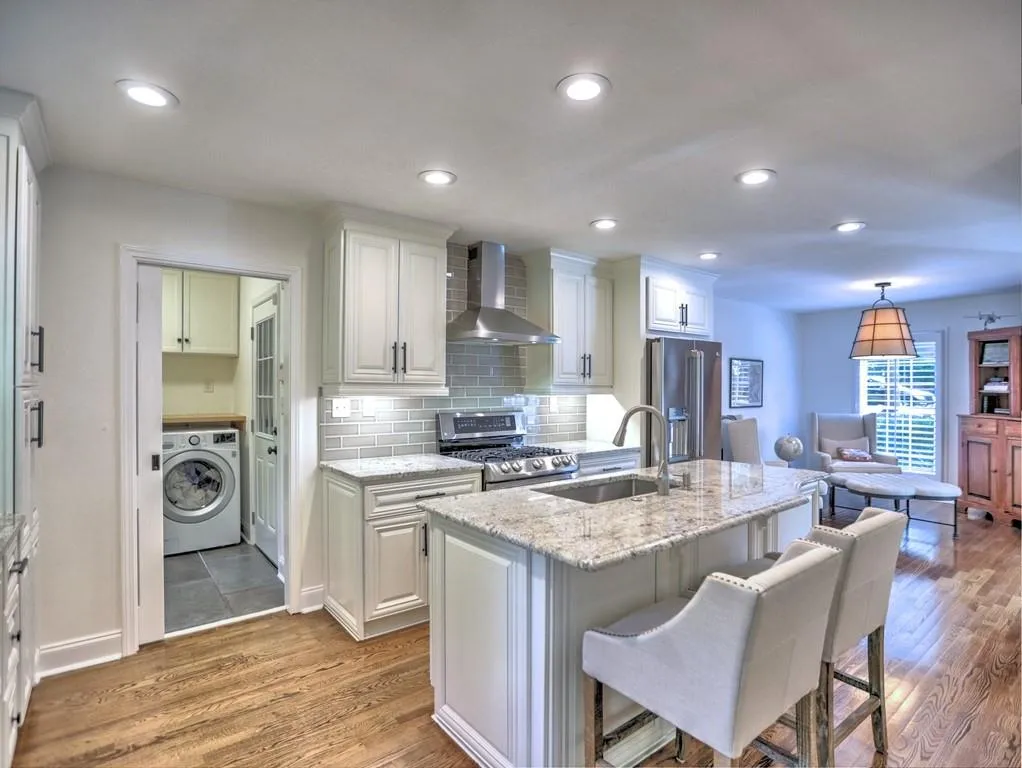 7070 Duncourtney Drive, Sandy Springs, Georgia 30328, 5 Bedrooms Bedrooms, ,3 BathroomsBathrooms,Residential,Sold,7070 Duncourtney Drive,7242153