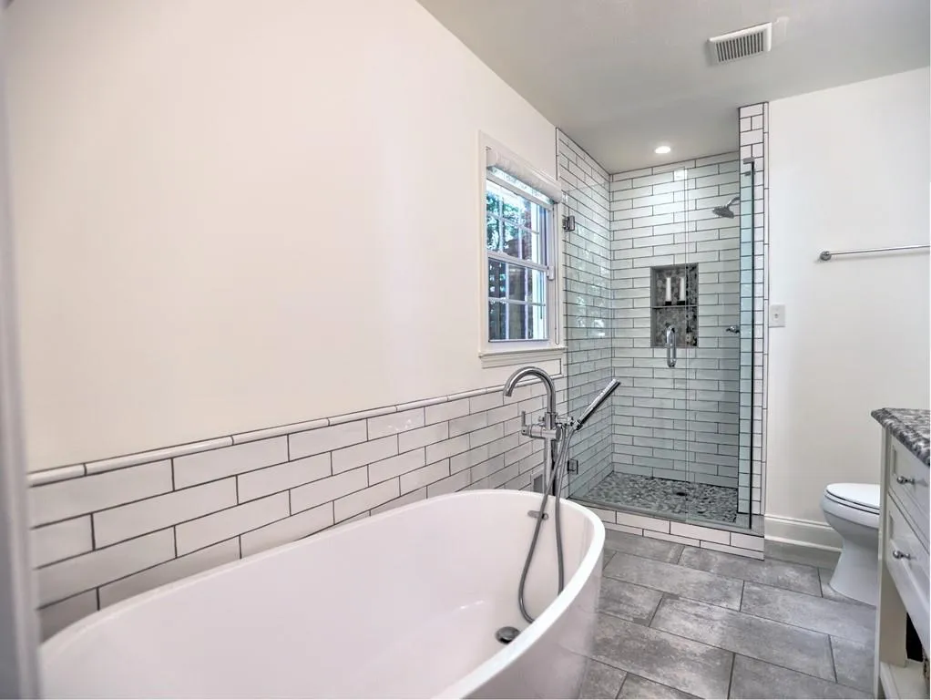7070 Duncourtney Drive, Sandy Springs, Georgia 30328, 5 Bedrooms Bedrooms, ,3 BathroomsBathrooms,Residential,Sold,7070 Duncourtney Drive,7242153
