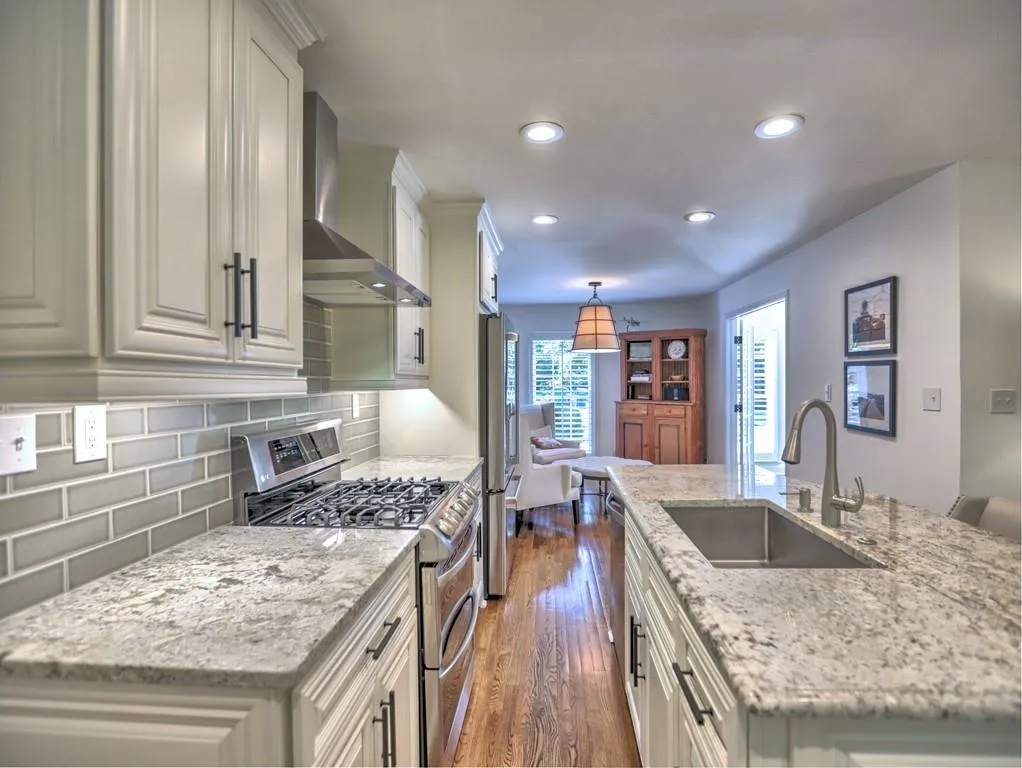 7070 Duncourtney Drive, Sandy Springs, Georgia 30328, 5 Bedrooms Bedrooms, ,3 BathroomsBathrooms,Residential,Sold,7070 Duncourtney Drive,7242153