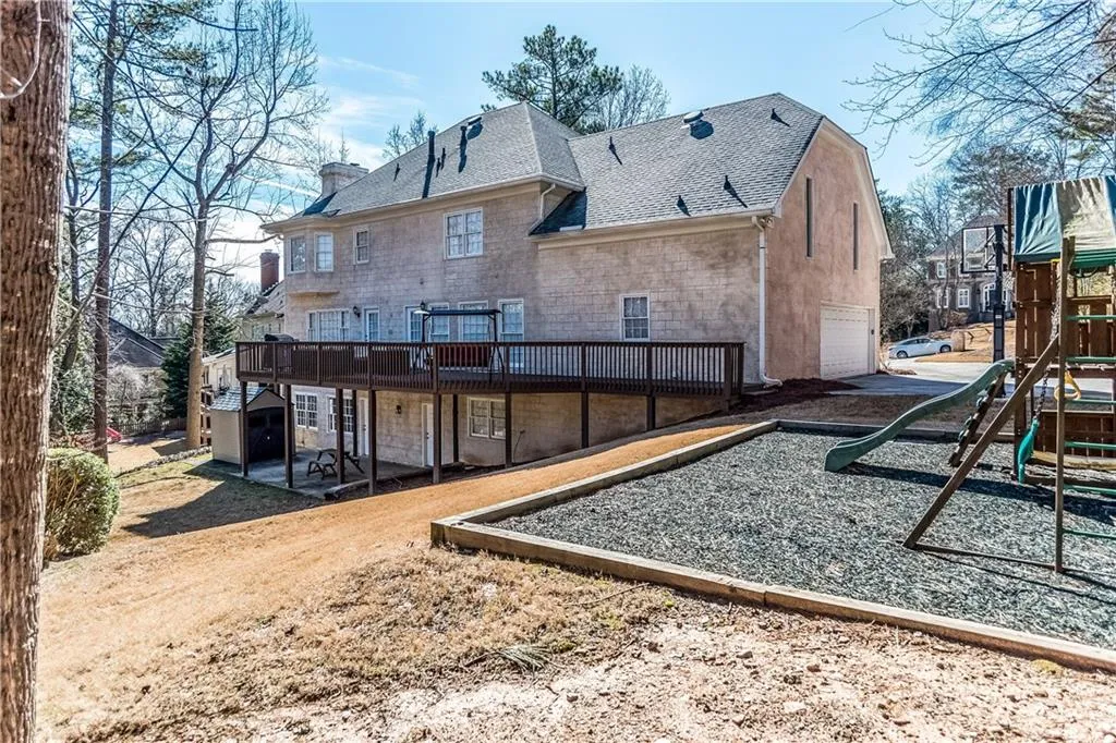 7675 Blandford Place, Sandy Springs, Georgia 30350, 5 Bedrooms Bedrooms, ,4 BathroomsBathrooms,Residential,Sold,7675 Blandford Place,5964027