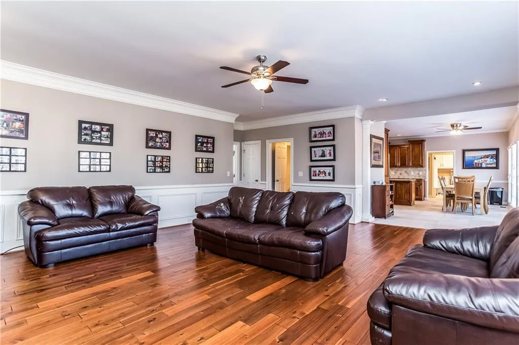 7675 Blandford Place, Sandy Springs, Georgia 30350, 5 Bedrooms Bedrooms, ,4 BathroomsBathrooms,Residential,Sold,7675 Blandford Place,5964027