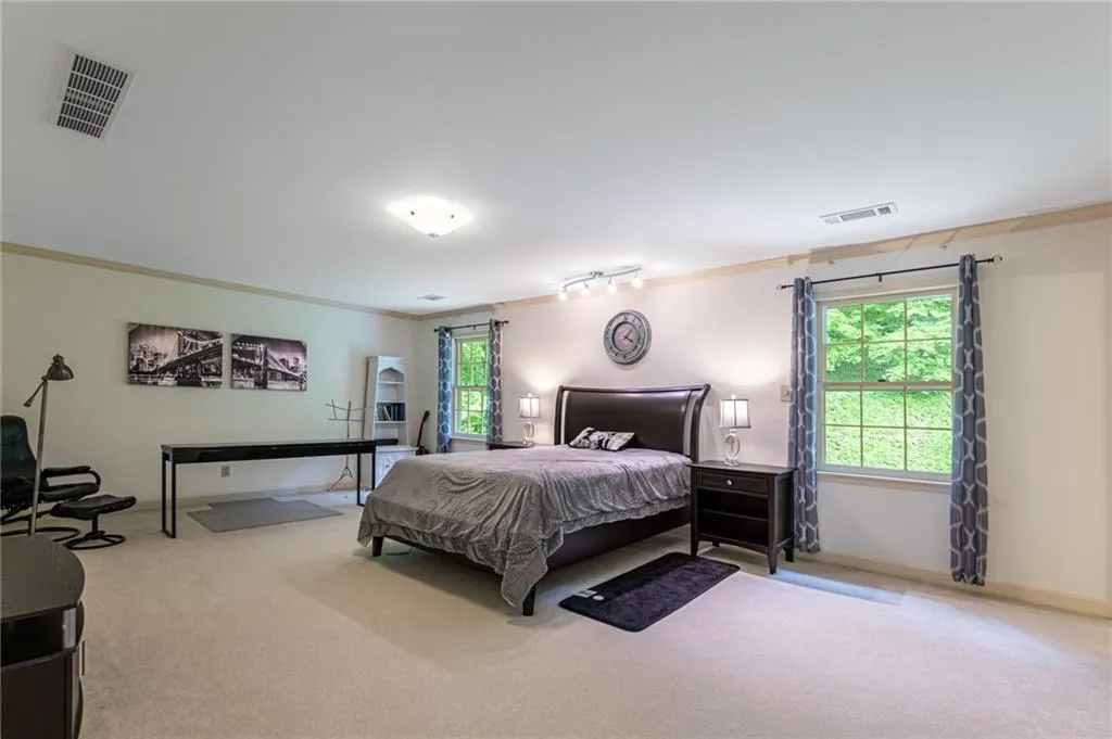 125 River Landing, Sandy Springs, Georgia 30350, 5 Bedrooms Bedrooms, ,4 BathroomsBathrooms,Residential,Sold,125 River Landing,6717953