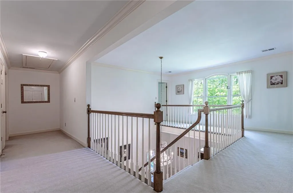 125 River Landing, Sandy Springs, Georgia 30350, 5 Bedrooms Bedrooms, ,4 BathroomsBathrooms,Residential,Sold,125 River Landing,6717953