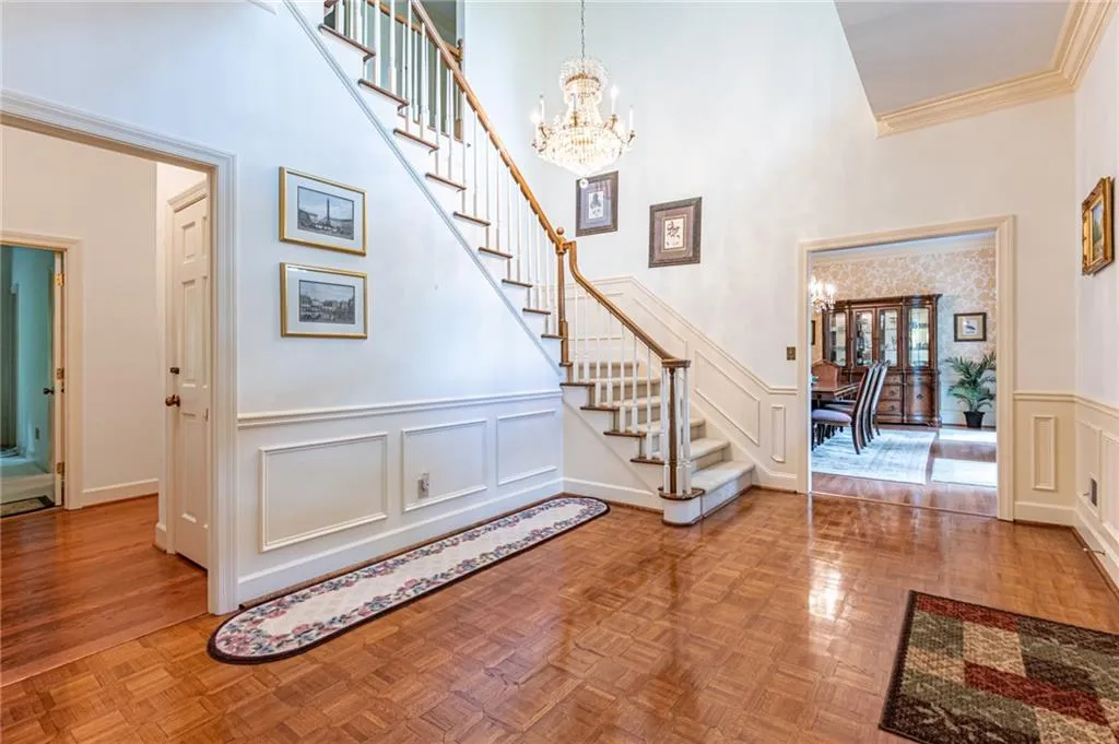 125 River Landing, Sandy Springs, Georgia 30350, 5 Bedrooms Bedrooms, ,4 BathroomsBathrooms,Residential,Sold,125 River Landing,6717953