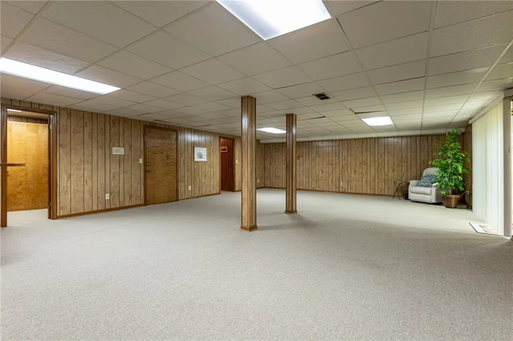 125 River Landing, Sandy Springs, Georgia 30350, 5 Bedrooms Bedrooms, ,4 BathroomsBathrooms,Residential,Sold,125 River Landing,6717953