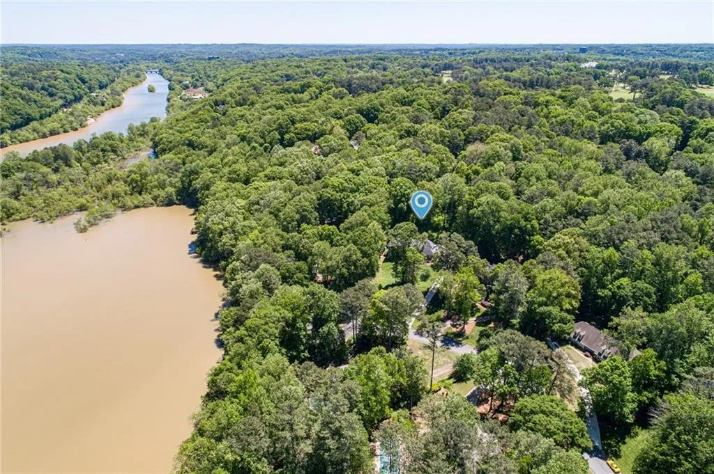 125 River Landing, Sandy Springs, Georgia 30350, 5 Bedrooms Bedrooms, ,4 BathroomsBathrooms,Residential,Sold,125 River Landing,6717953