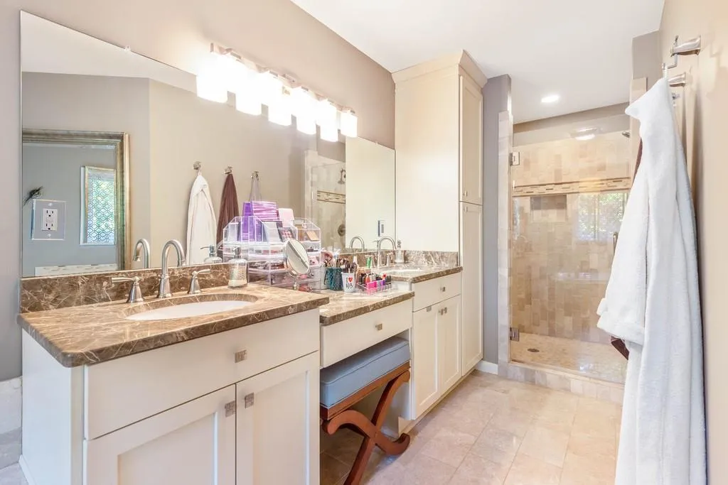 300 Drummen Court, Sandy Springs, Georgia 30328, 4 Bedrooms Bedrooms, ,3 BathroomsBathrooms,Residential,Sold,300 Drummen Court,6617334