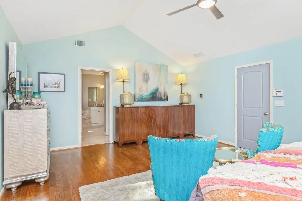 300 Drummen Court, Sandy Springs, Georgia 30328, 4 Bedrooms Bedrooms, ,3 BathroomsBathrooms,Residential,Sold,300 Drummen Court,6617334