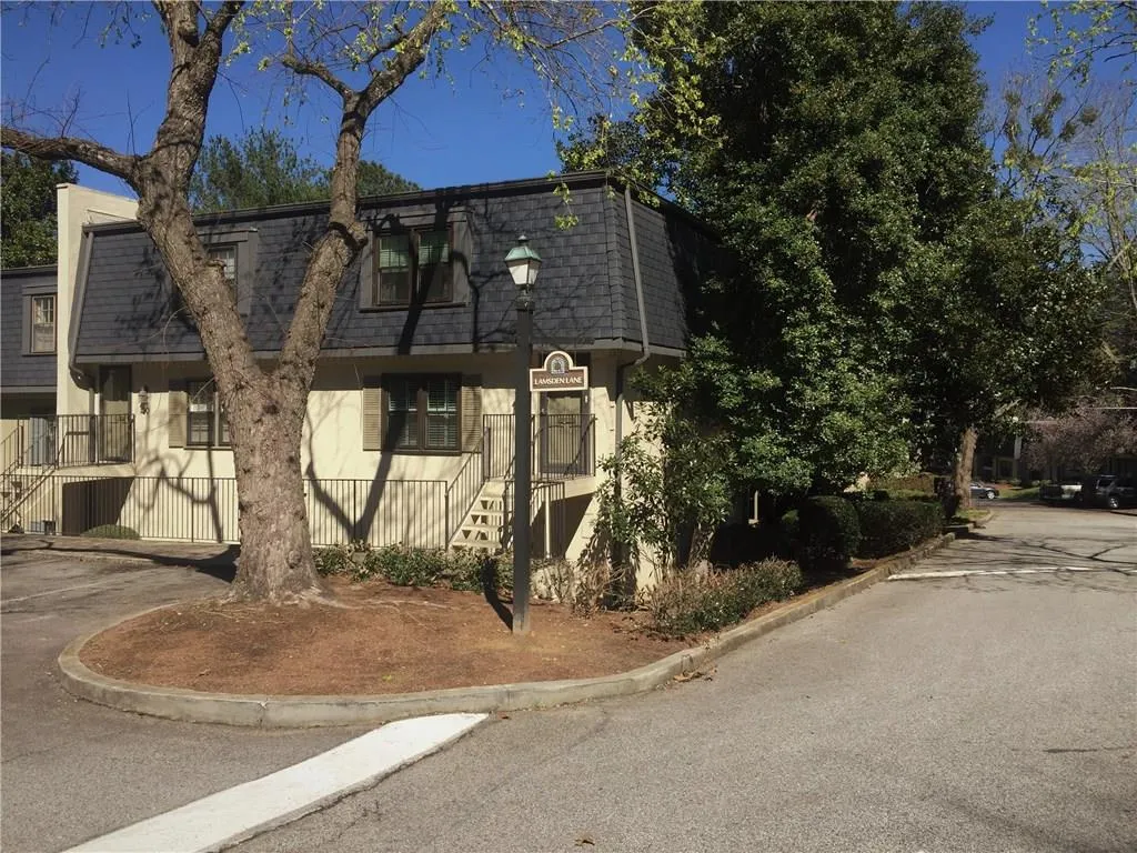 49 Lamsden Lane Nw Unit 49, Atlanta, Georgia 30327, 3 Bedrooms Bedrooms, ,3 BathroomsBathrooms,Residential,Sold,49 Lamsden Lane Nw Unit 49,5973410