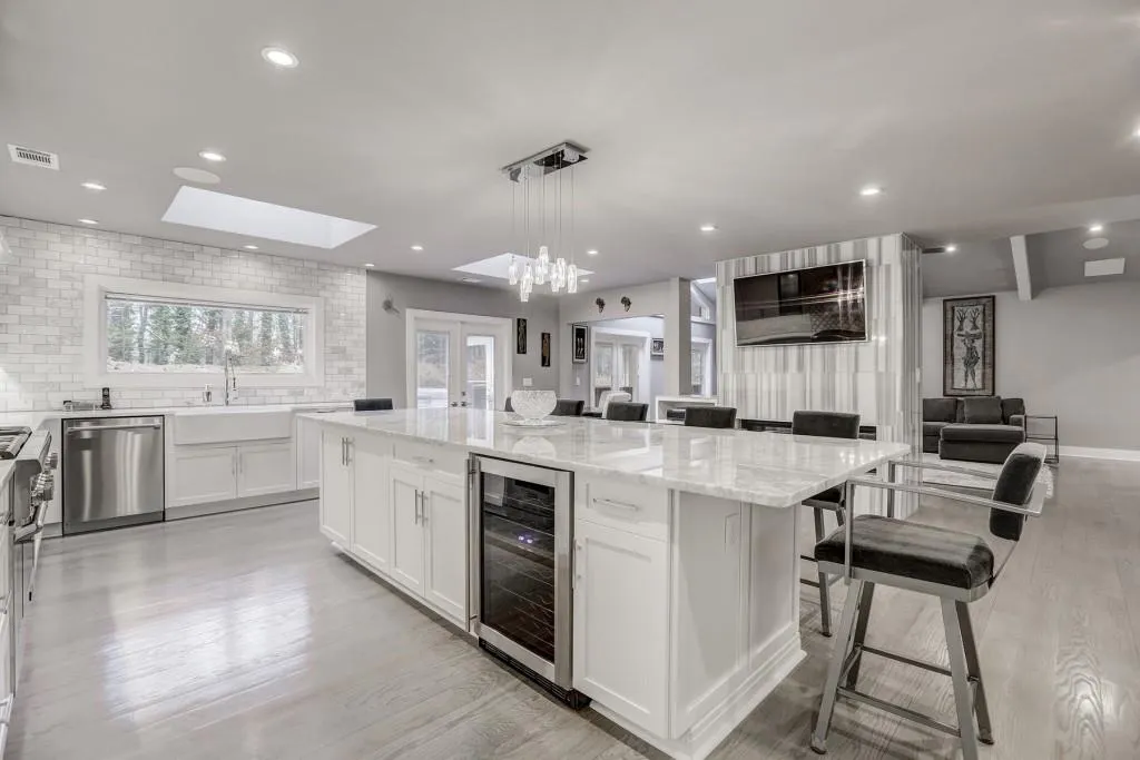 85 Mountain Creek Trace, Atlanta, Georgia 30328, 4 Bedrooms Bedrooms, ,3 BathroomsBathrooms,Residential,Sold,85 Mountain Creek Trace,5951697