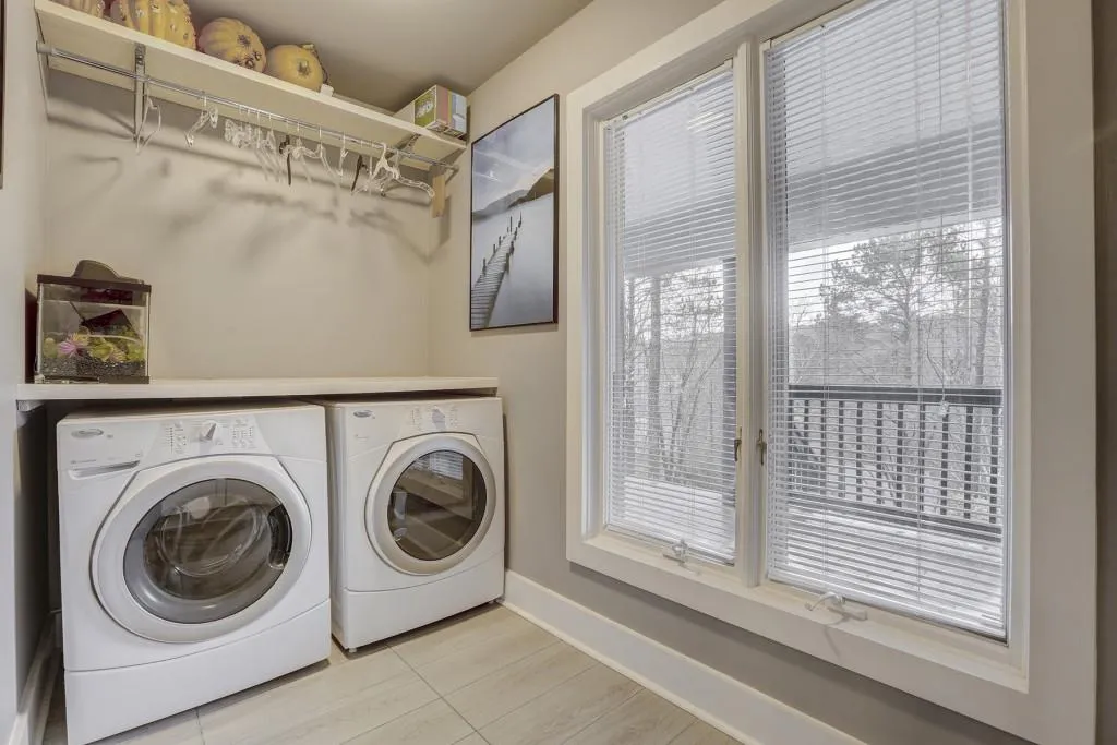 85 Mountain Creek Trace, Atlanta, Georgia 30328, 4 Bedrooms Bedrooms, ,3 BathroomsBathrooms,Residential,Sold,85 Mountain Creek Trace,5951697