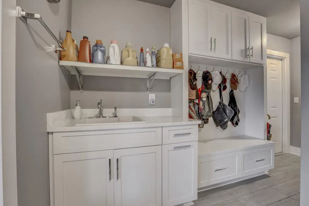 85 Mountain Creek Trace, Atlanta, Georgia 30328, 4 Bedrooms Bedrooms, ,3 BathroomsBathrooms,Residential,Sold,85 Mountain Creek Trace,5951697